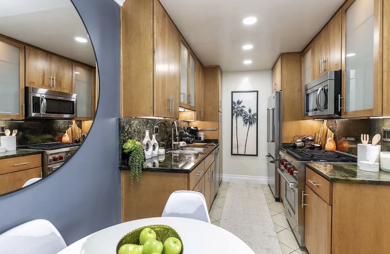 2721 2nd St #106 - Photo 3 of 9