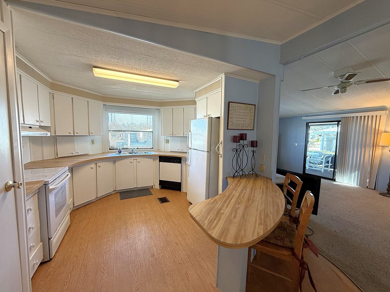 5580 Stonehaven Ln - Photo 4 of 26