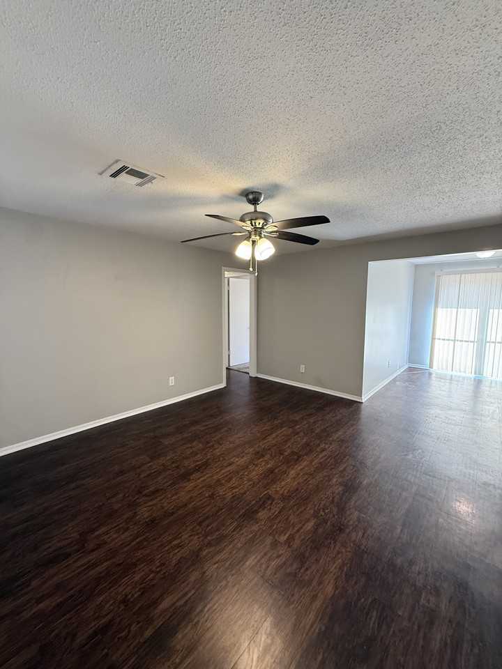 3938 Se 14th Pl - Photo 3 of 16