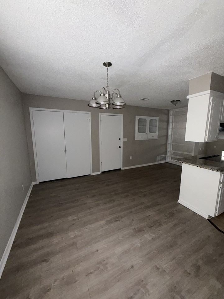 1801 Edwards Ave - Photo 3 of 12