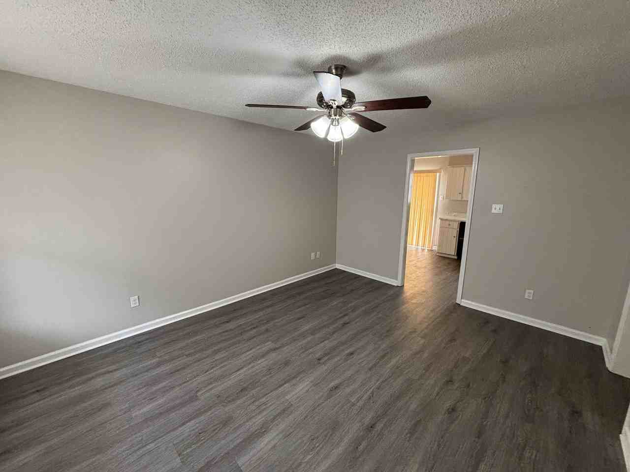 2007 Cloverdale Rd - Photo 2 of 13
