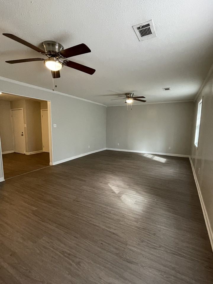 5205 Keats Dr - Photo 3 of 22