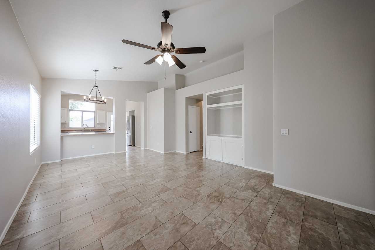 3533 W Sousa Ct - Photo 3 of 36