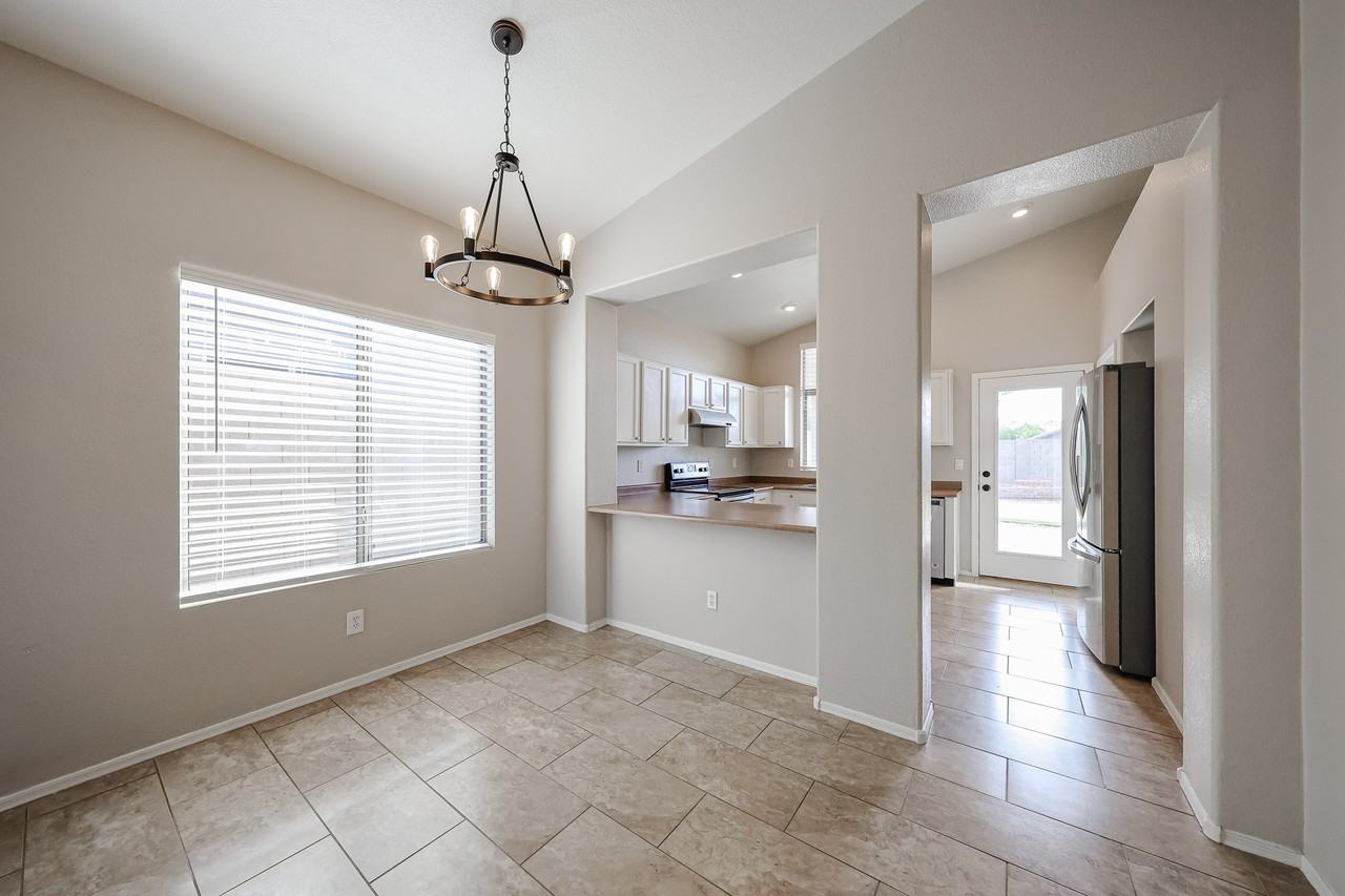 3533 W Sousa Ct - Photo 6 of 36