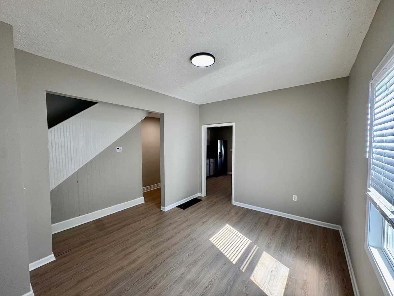 1023 Lincoln Ave - Photo 7 of 25