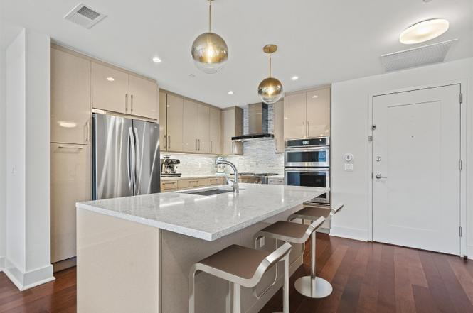 150 Henley Pl - Photo 3 of 18