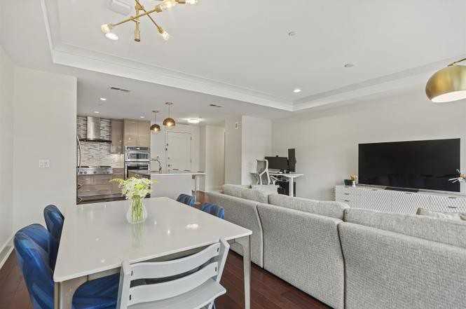 150 Henley Pl - Photo 7 of 18