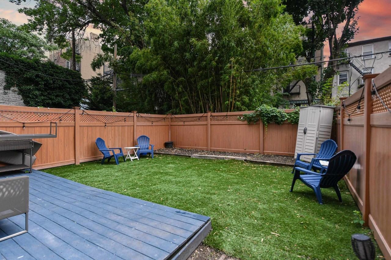 219 Willow Ave - Photo 2 of 13