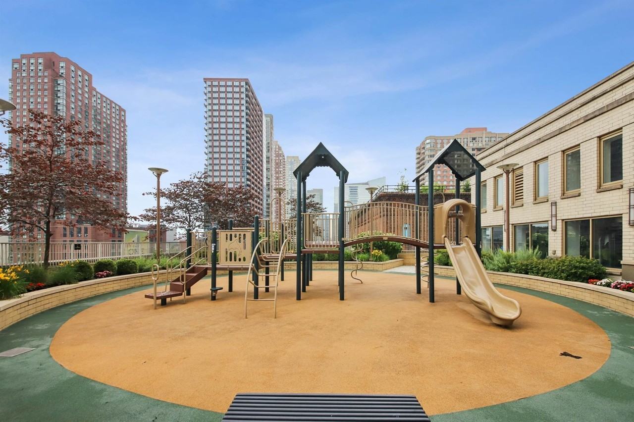 88 Morgan St Ph 7 - Photo 2 of 15