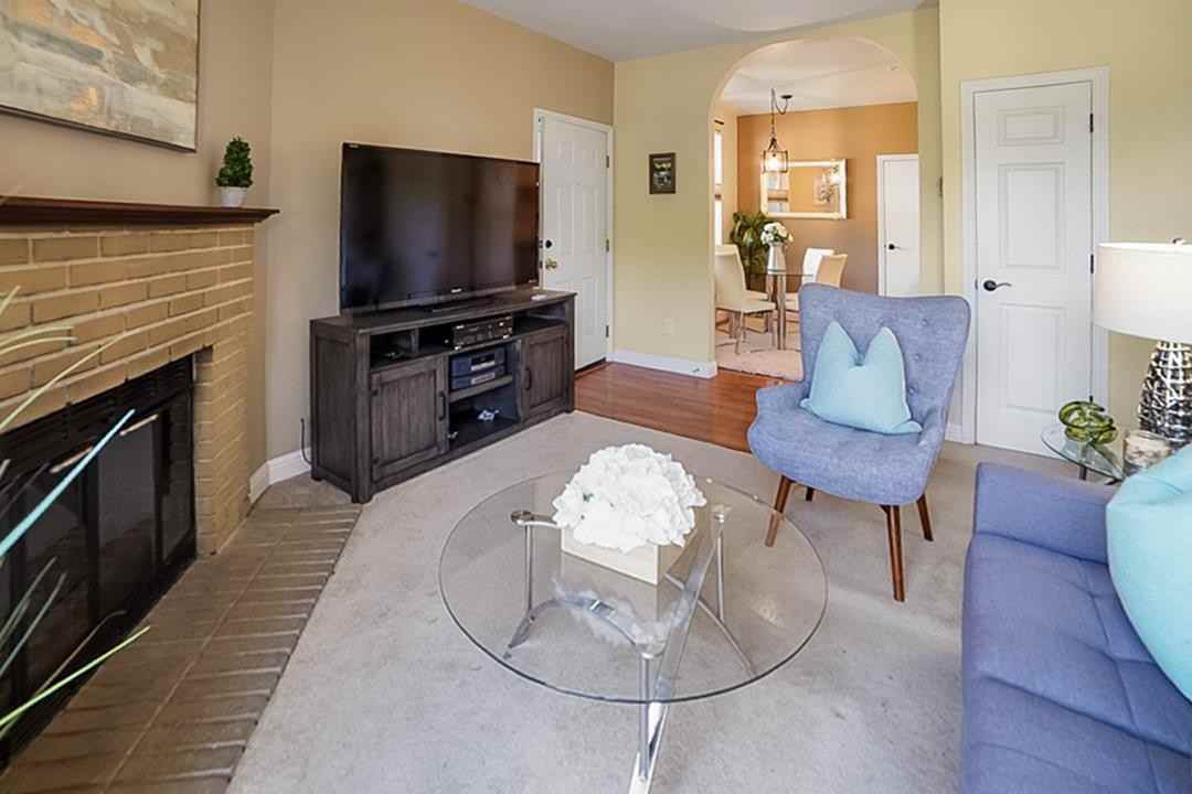 421 Cork Harbour Cir - Photo 4 of 16