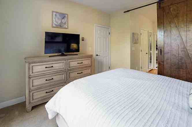 421 Cork Harbour Cir - Photo 7 of 16