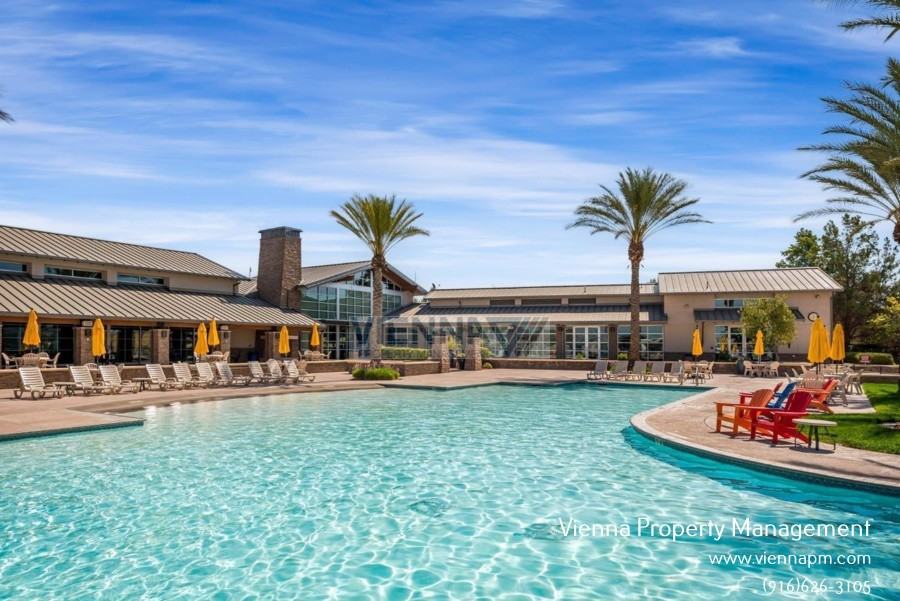 829 Courtyards Loop - Photo 6 of 44