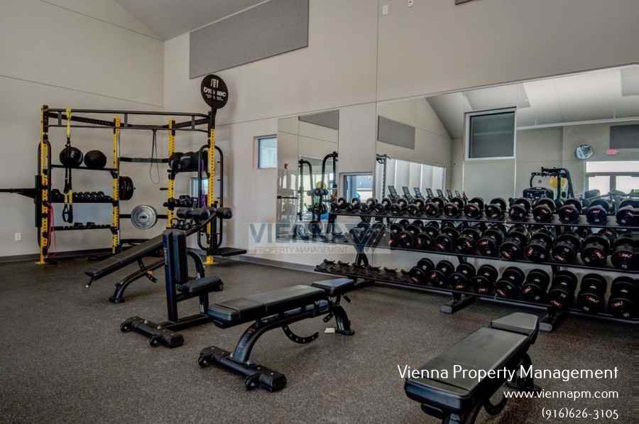 829 Courtyards Loop - Photo 7 of 44