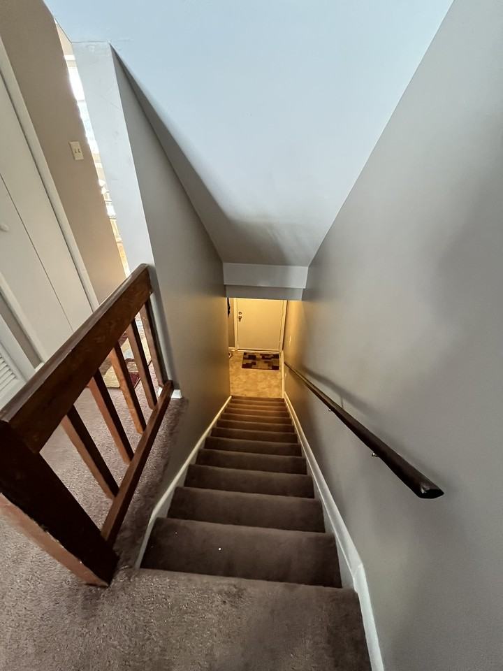 239 Fairfax Rd - Photo 3 of 27