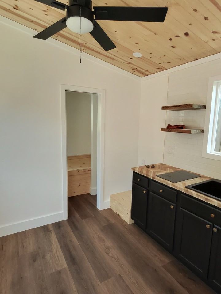 400 6th St #NA - Photo 3 of 5