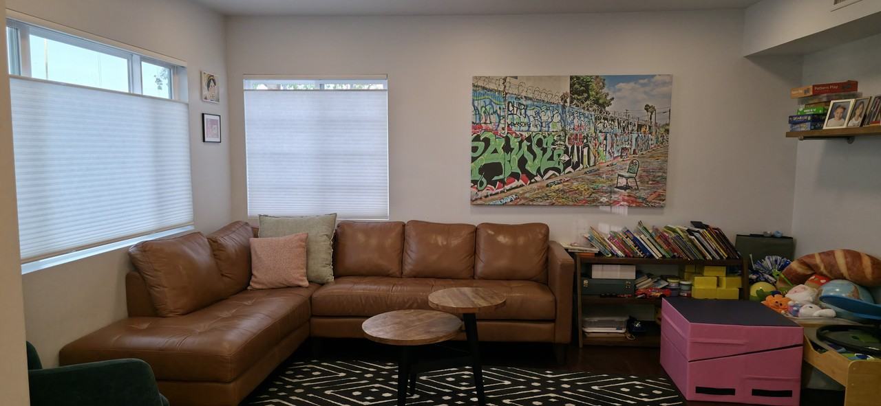 15216 Morrison St #NA - Photo 7 of 13