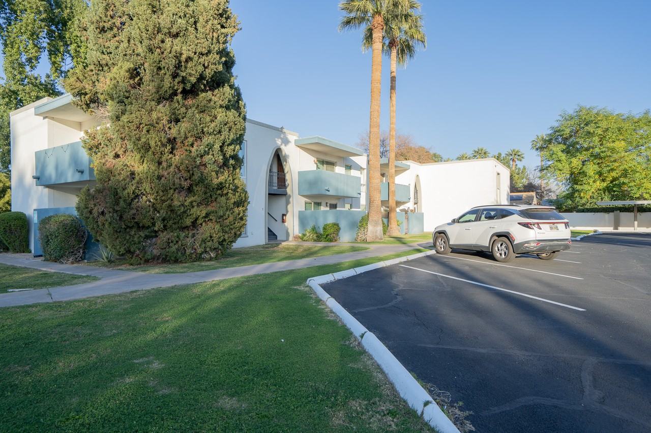 5135 N 10th St #7 - Photo 2 of 25