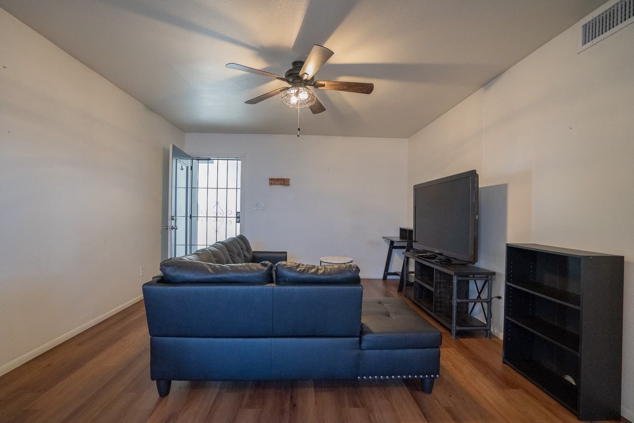 5135 N 10th St #7 - Photo 3 of 25