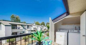 featured image of 450 W Vermont Ave