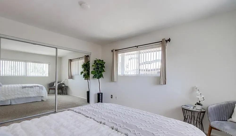 450 W Vermont Ave - Photo 2 of 7