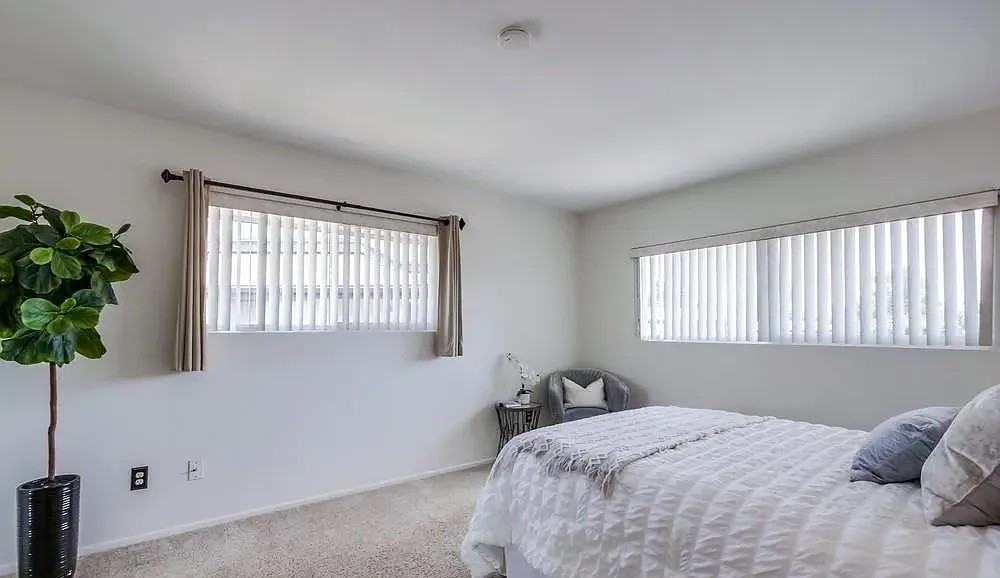 450 W Vermont Ave - Photo 3 of 7