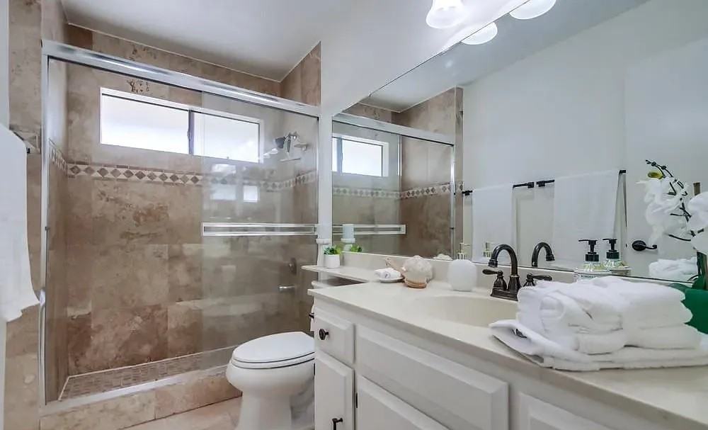 450 W Vermont Ave - Photo 4 of 7