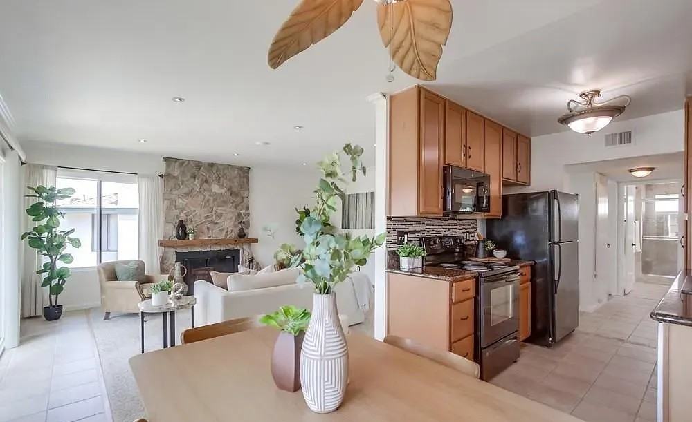 450 W Vermont Ave - Photo 6 of 7