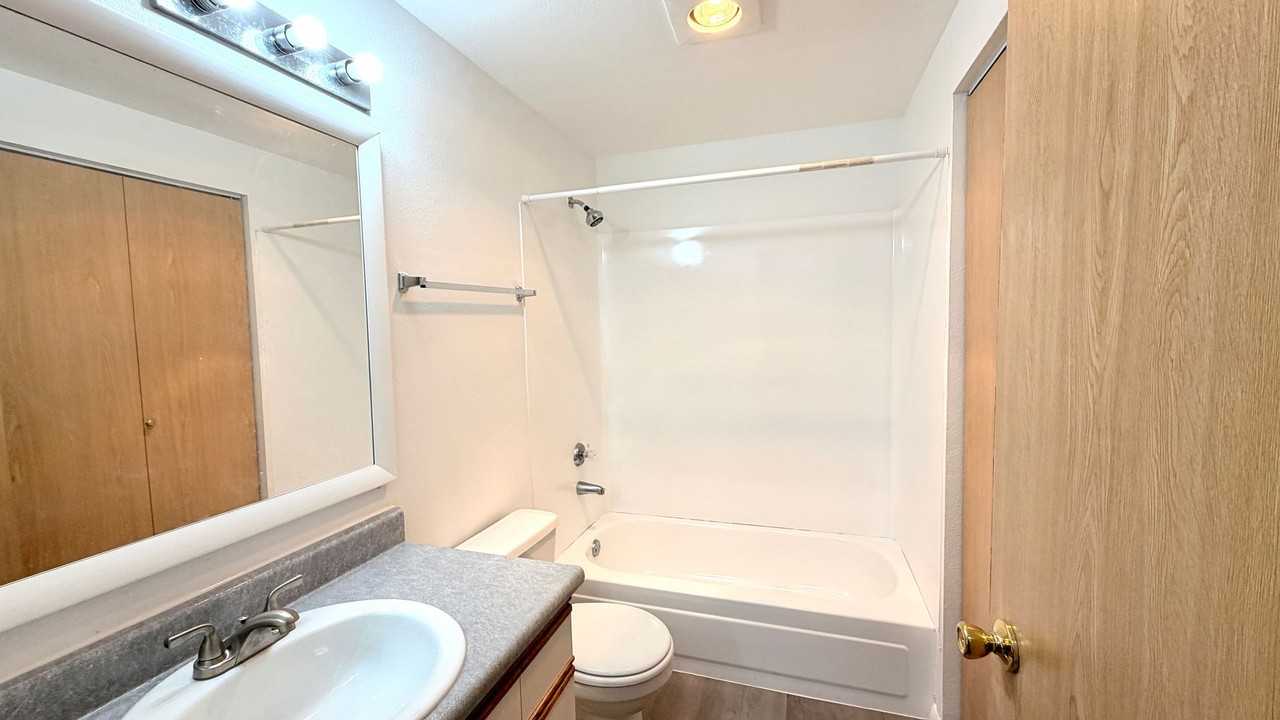 Clearwater Ridge Apartments - Photo 5 of 27