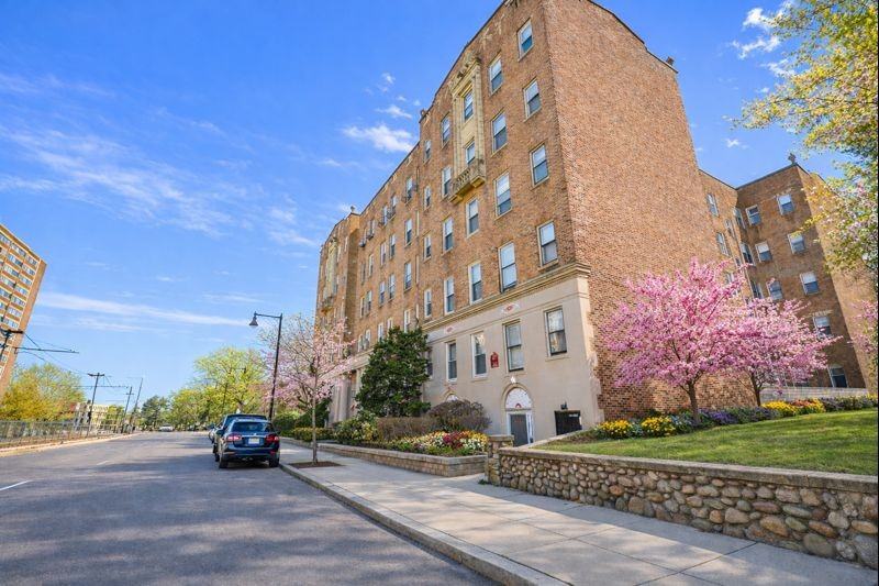 1940 Commonwealth Ave #27 - Photo 3 of 6