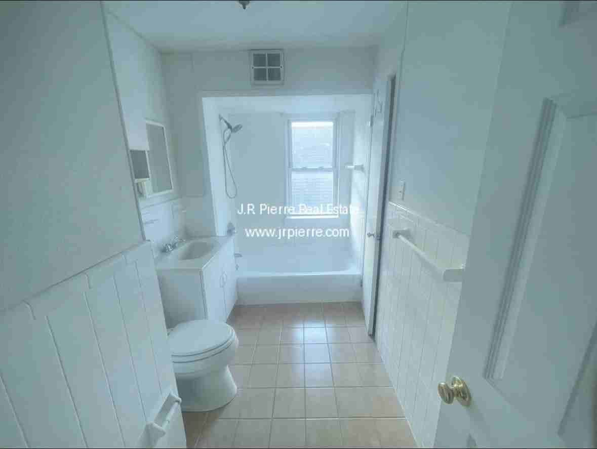 579 Salem St #3 - Photo 6 of 15