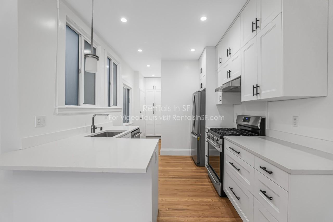 669 7th Ave - Photo 2 of 22