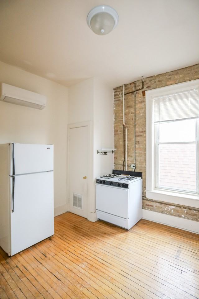 1957 W Chicago Ave #3F - Photo 6 of 9