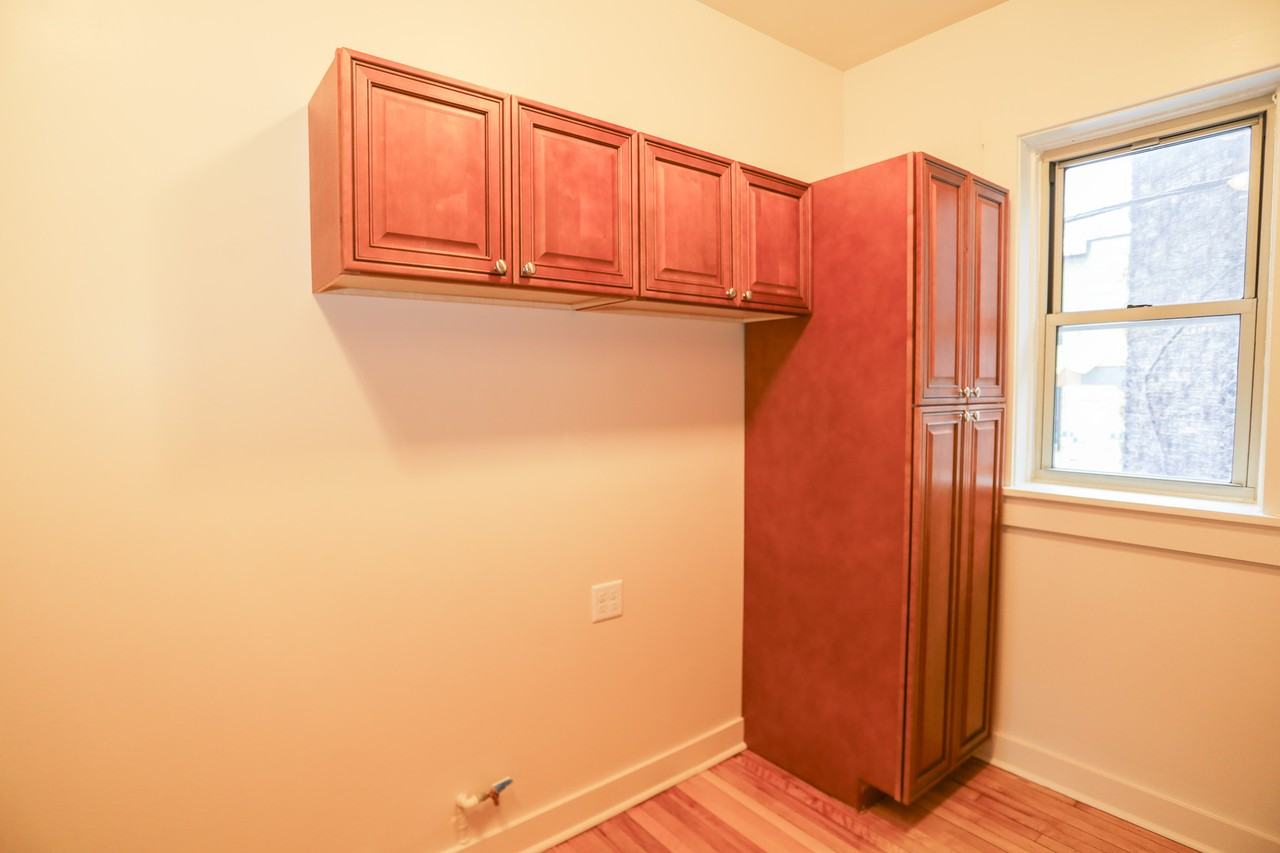 1209 W Waveland Ave #2 - Photo 7 of 13