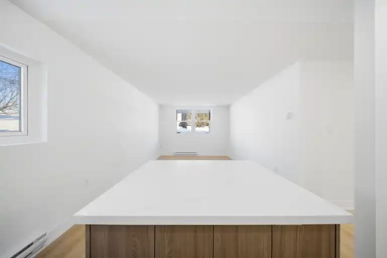 25 Downes Ave - Photo 4 of 15