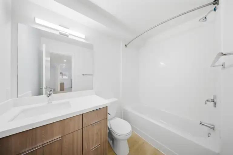 25 Downes Ave - Photo 6 of 15