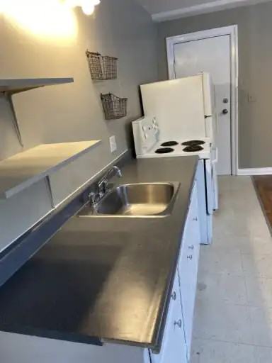 291 Lake St - Photo 2 of 5