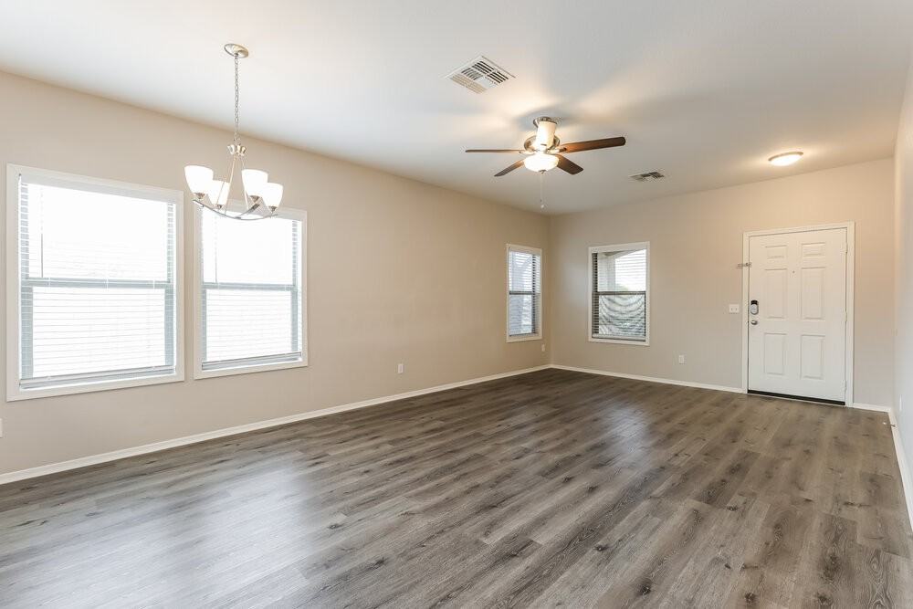 101 E Valley View Dr - Photo 4 of 16