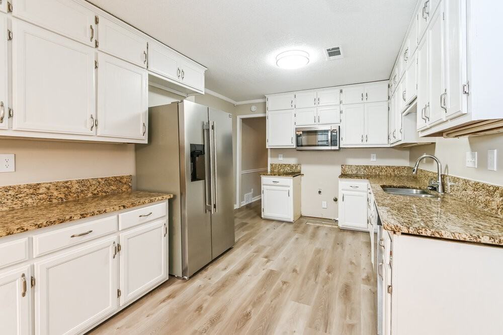 5481 Raleigh Lagrange Rd - Photo 7 of 25