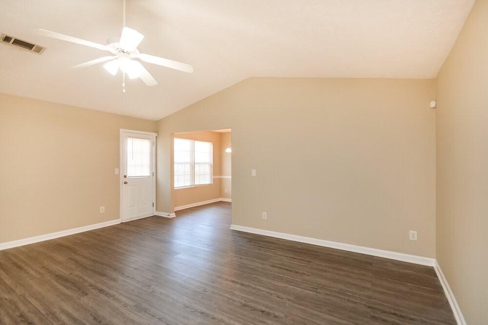 20 Carver Dr - Photo 7 of 25