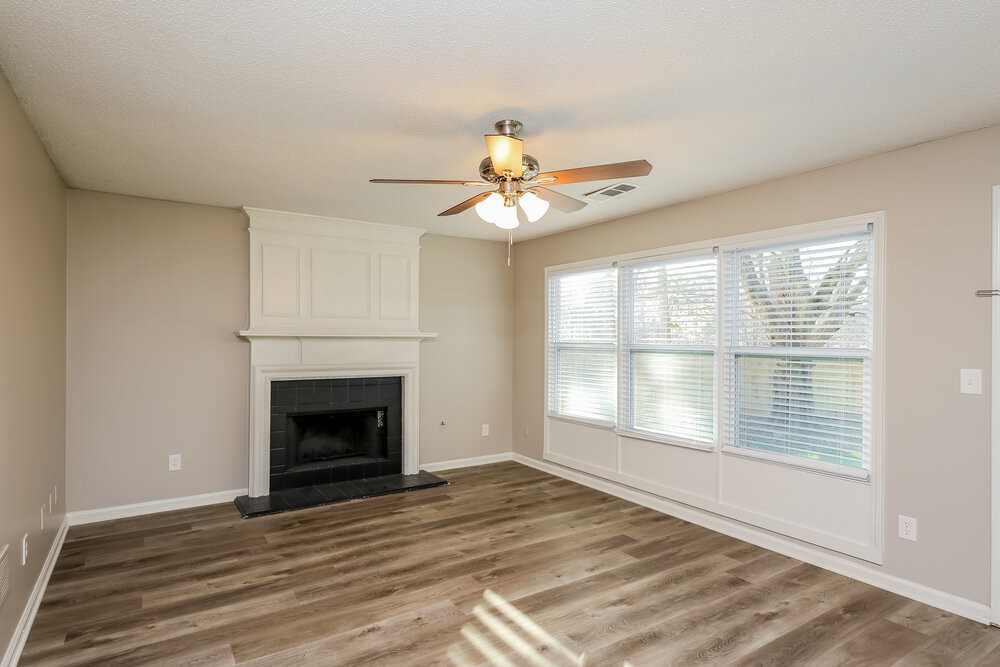 4150 Ancroft Cir - Photo 7 of 17