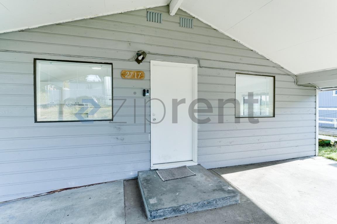 2717 S 125th St - Photo 4 of 18