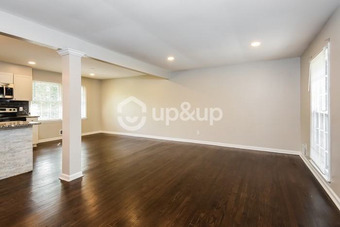 4503 Dorset Cir - Photo 4 of 16