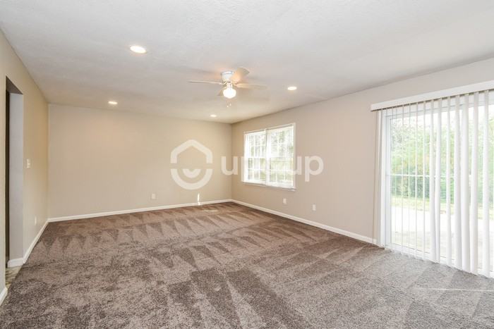 4503 Dorset Cir - Photo 7 of 16