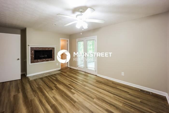 6049 Radford Dr - Photo 6 of 16