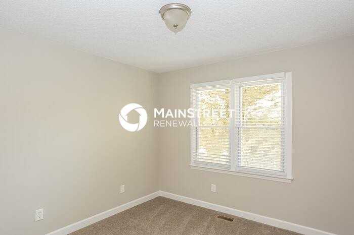 696 Journey St Sw - Photo 7 of 17