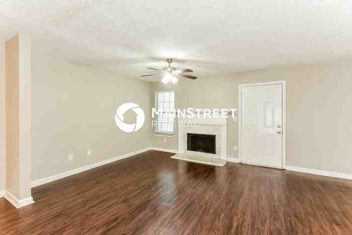 5963 Sherwood Trce - Photo 2 of 14