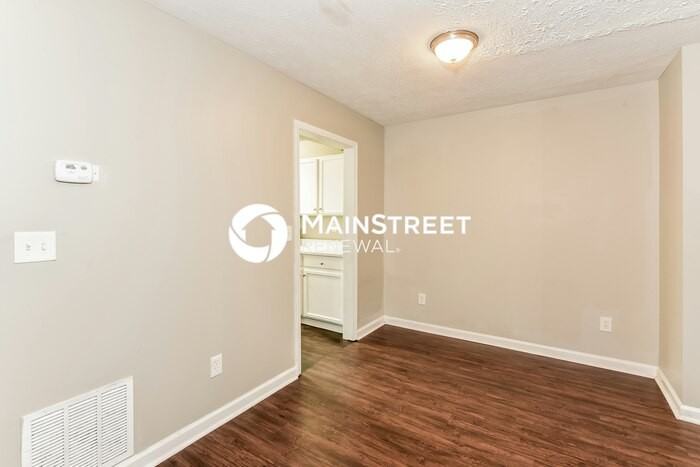 5963 Sherwood Trce - Photo 6 of 14