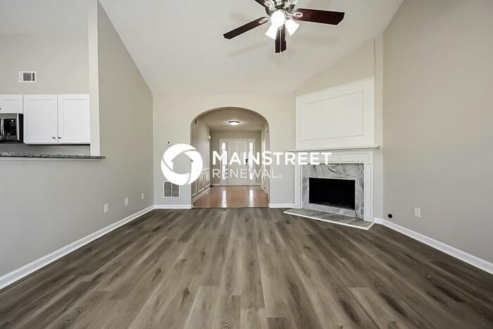 7545 Broadhurst Dr - Photo 3 of 16