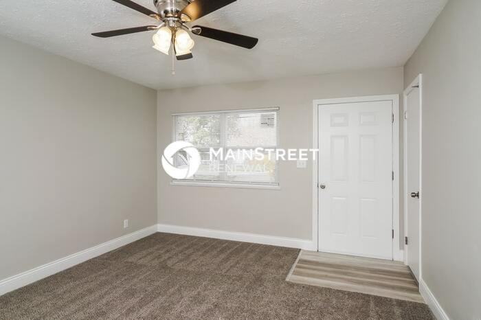 9613 El Prado St - Photo 5 of 16