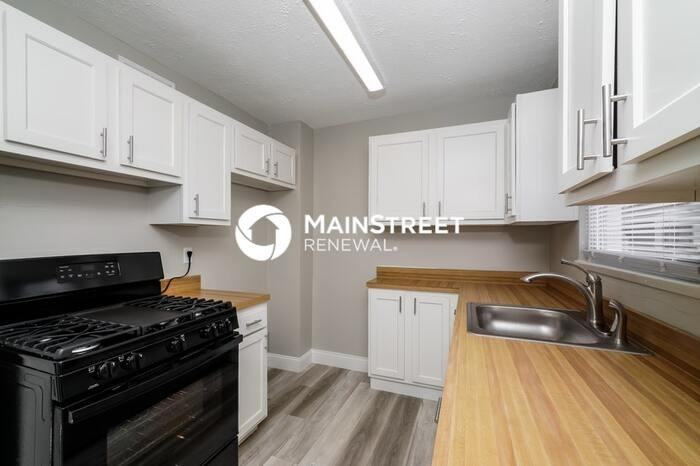 9613 El Prado St - Photo 6 of 16